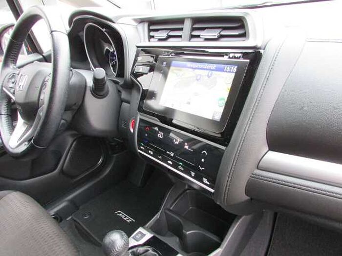 Honda Jazz Elegance, Kamera, NAVI, DAB, CD, MP3, USB, HDMI