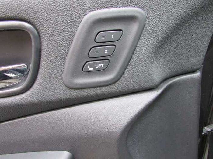 Honda CR-V Executive 4WD,AHK, Navi, Kamera, CD, Bi-Xenon, DAB